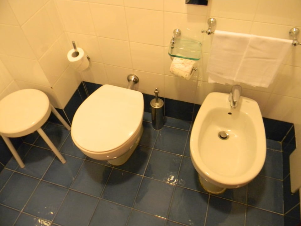 Badezimmer WC Grand Hotel Tiberio