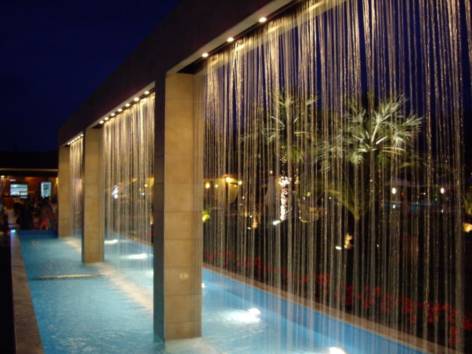 Vorhang aus Wasser alltoura Club Hotel Poseidon Palace