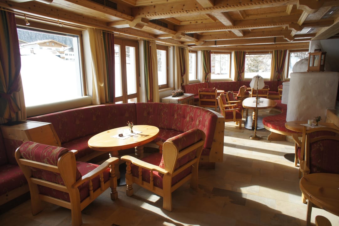 Aufenthaltsraum im Alpenhotel Tirol zu Galtür Alpenhotel Tirol
