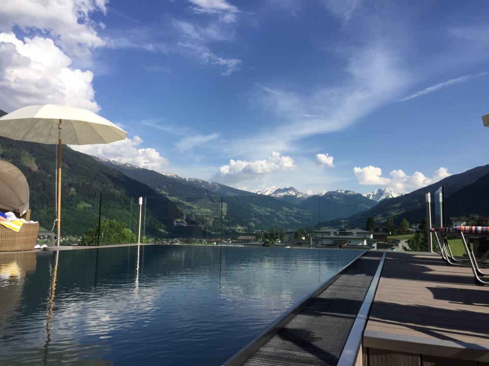 Spa auf dem Dach Mia Alpina . Zillertal Family Retreat