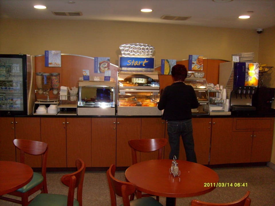 Büffet Holiday Inn Express Brooklyn Downtown