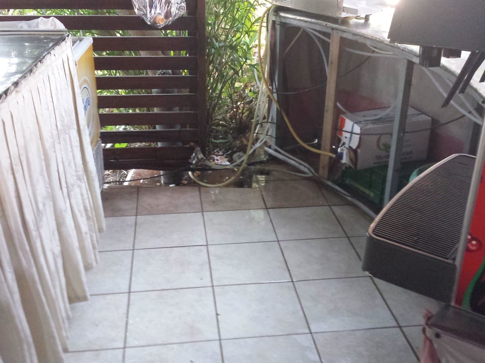 Pool bar Hotel Golden Odyssey