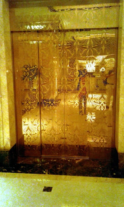 Echt vergoldeter Aufzug Emirates Palace Mandarin Oriental