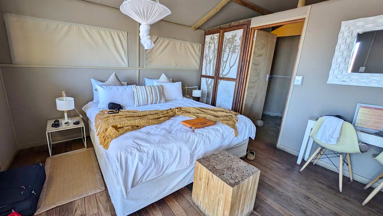 Zimmer Kanaan N/a'an ku se Desert Retreat