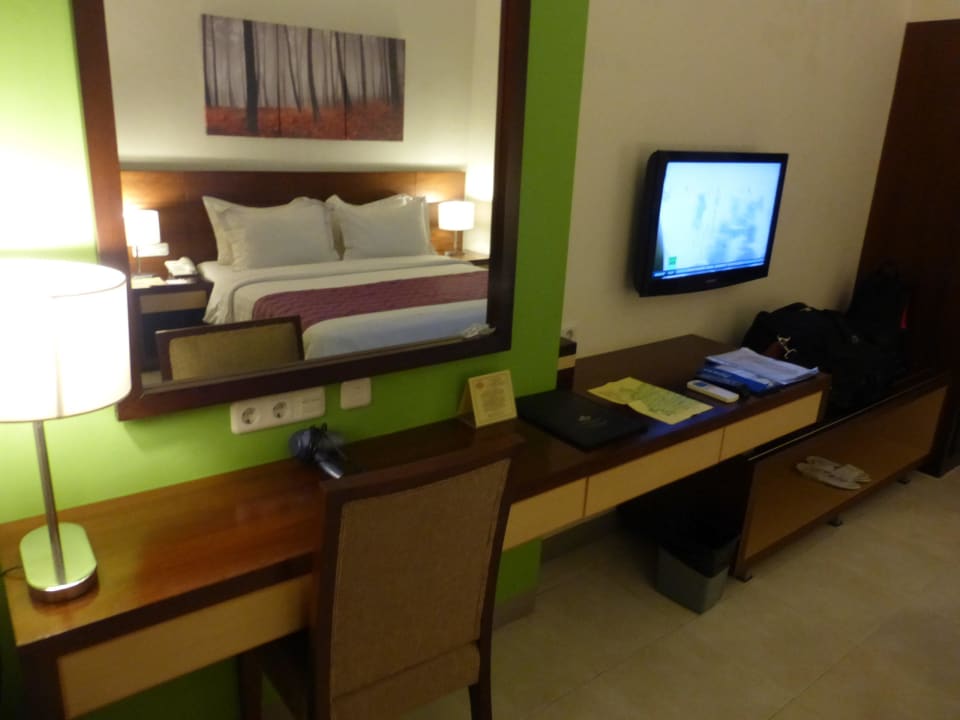 Zimmer The Victoria Hotel Yogyakarta