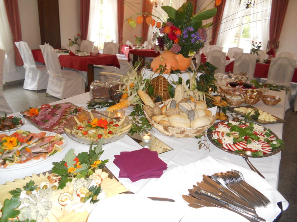 Herbst- Familienbrunch Hotel Schöne Aussicht