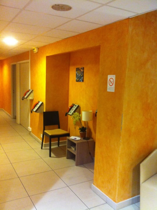 Rezeption  Hotel Residhome Genève Prévessin Le Carré d'Or