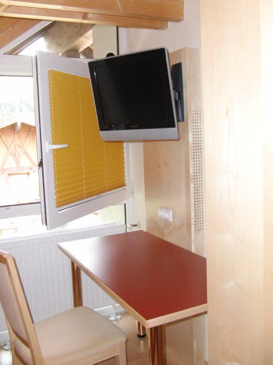 Kleiner Flatscreen oben Baby- & Kinderhotel Laurentius