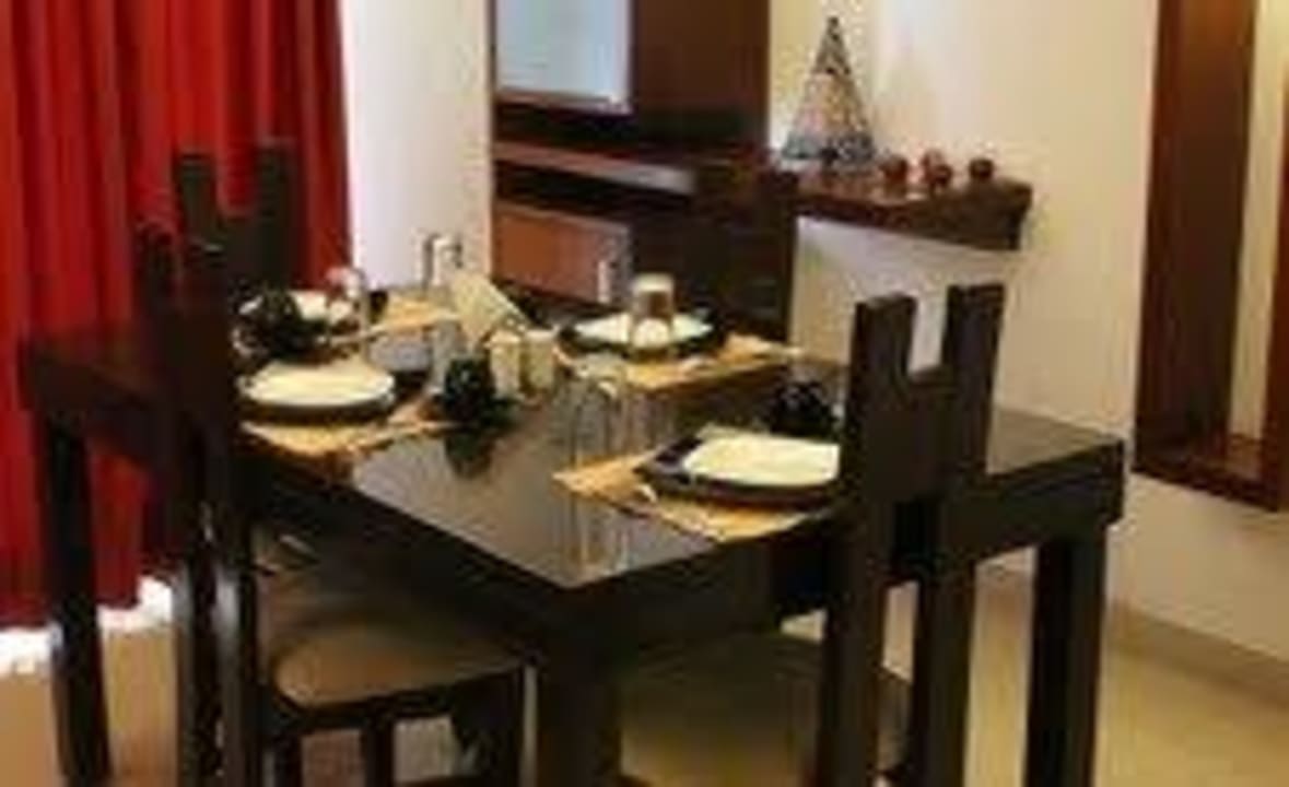 Seperated Dining Hall Sherwood Suites