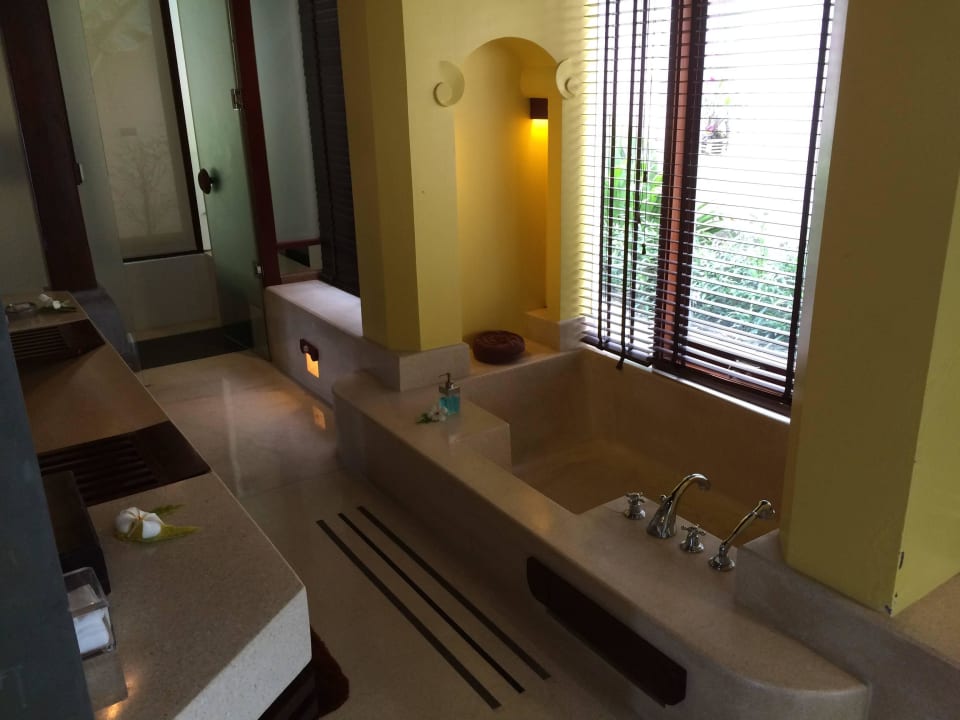 Badezimmer in der Villa Pavilion Samui Villas & Resort