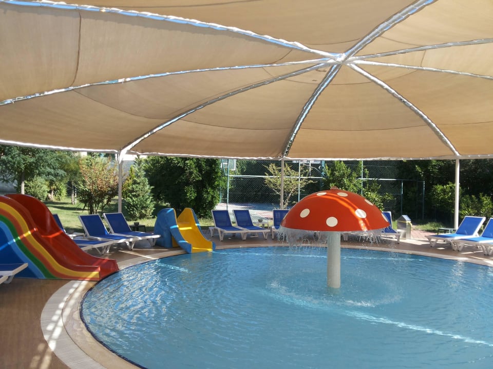 Kinderpool Calimera Hane Garden