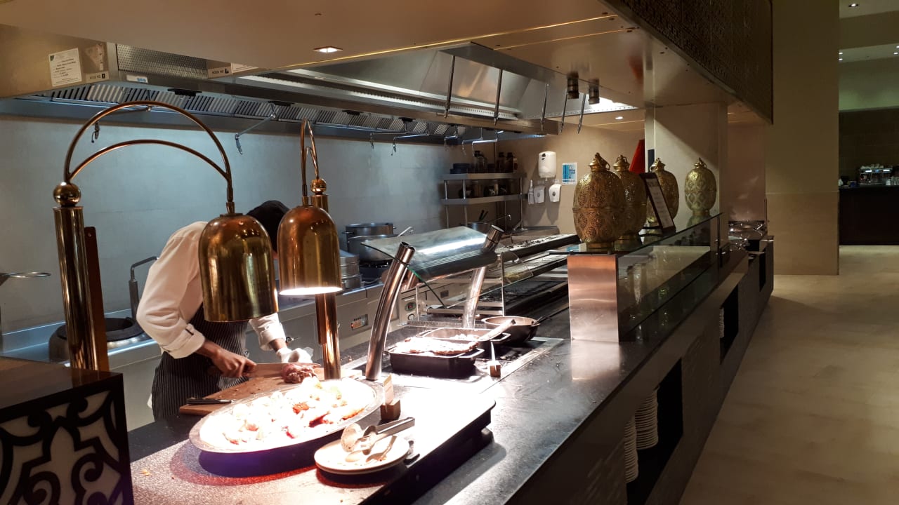 Gastro DoubleTree by Hilton Resort & Spa Marjan Island