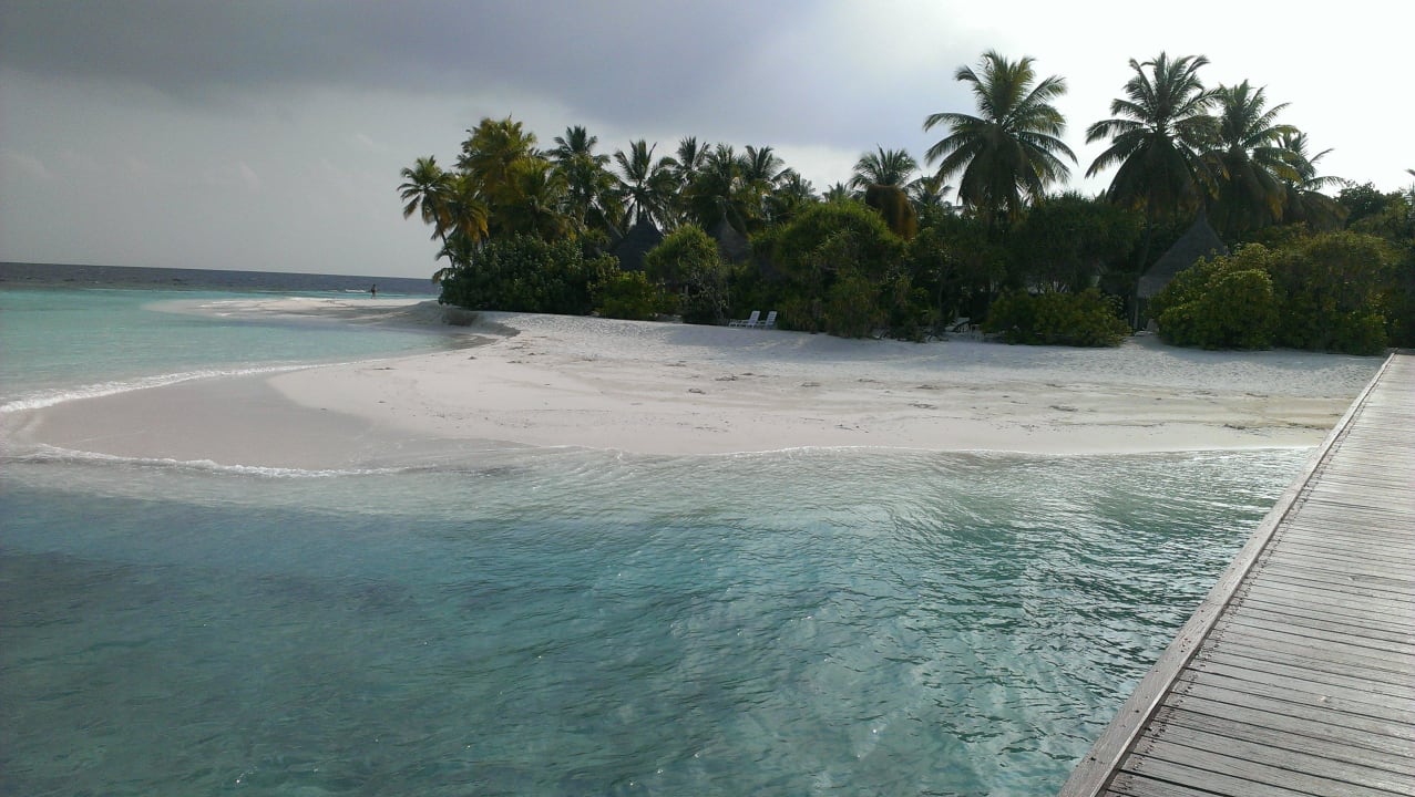 Ausblick vom Steg der Wasserbungalows Angaga Island Resort