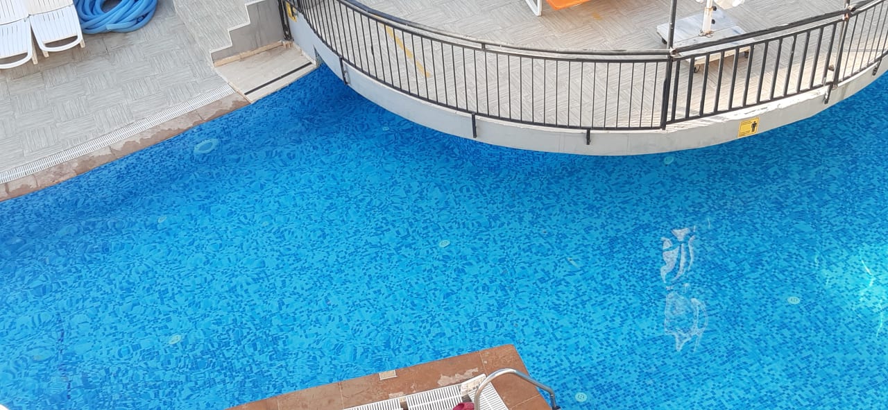 Pool Joker Side Hill