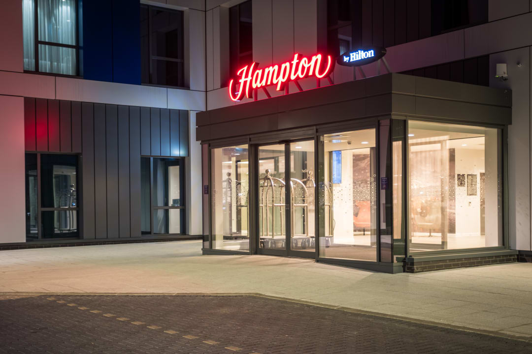 Lobby Hampton by Hilton Aberdeen Airport