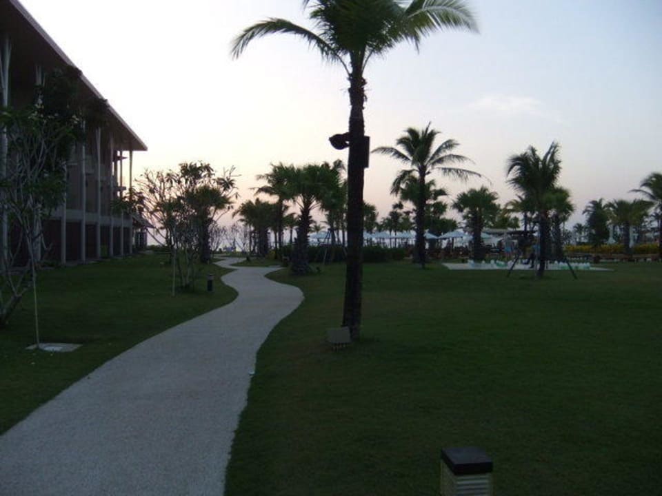 Linke Seite , sehr dunkel The Sands Khao Lak by Katathani