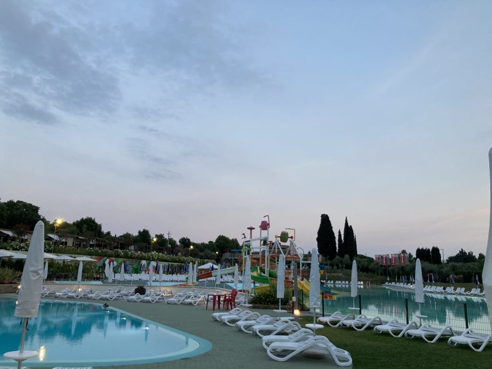 Pool Sisan Family Resort