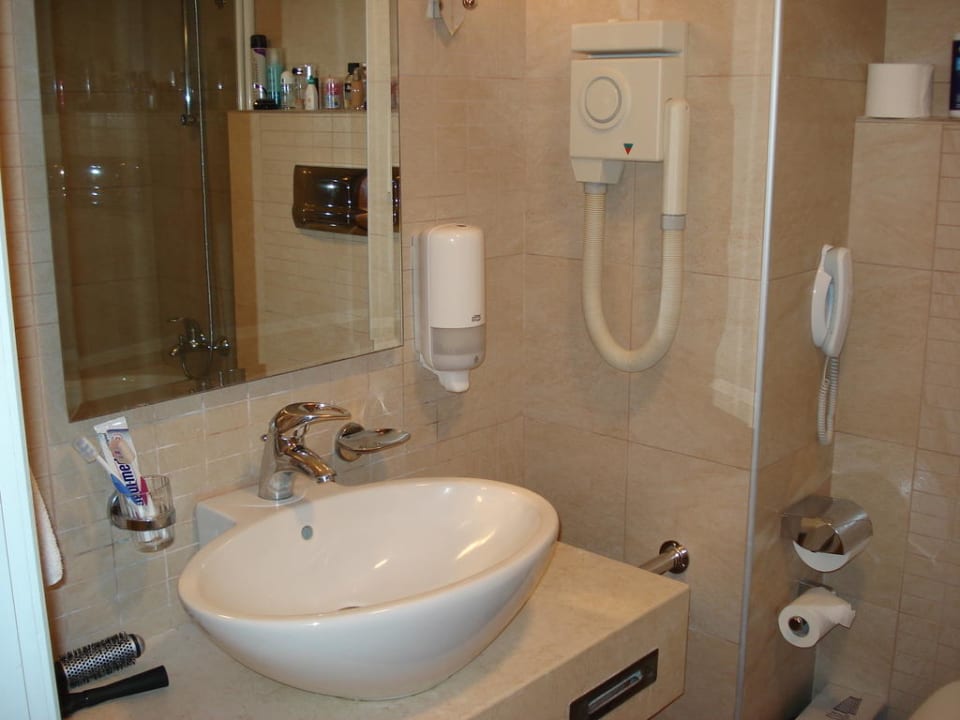 Bad Hotel Calypso Beach