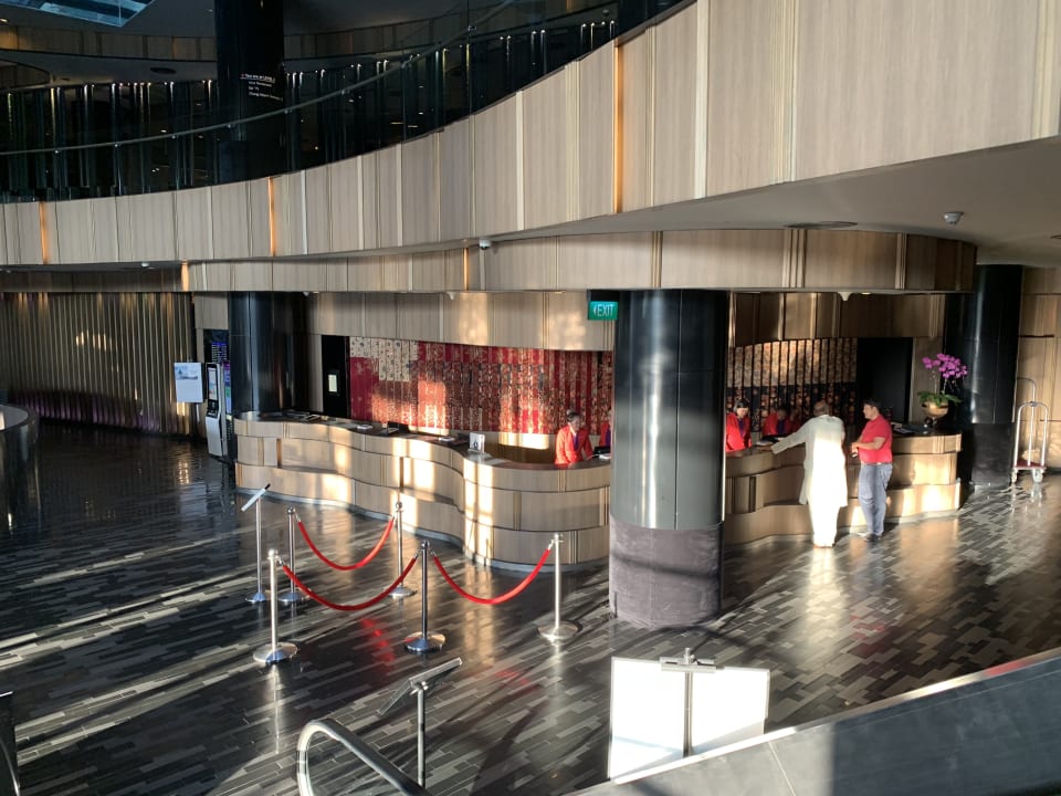 Außenansicht Hotel Crowne Plaza Changi Airport