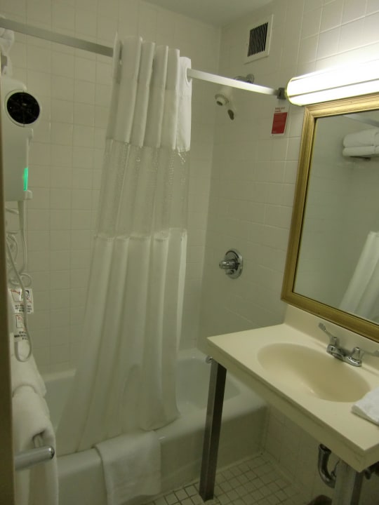 Badezimmer Ramada by Wyndham Jersey City