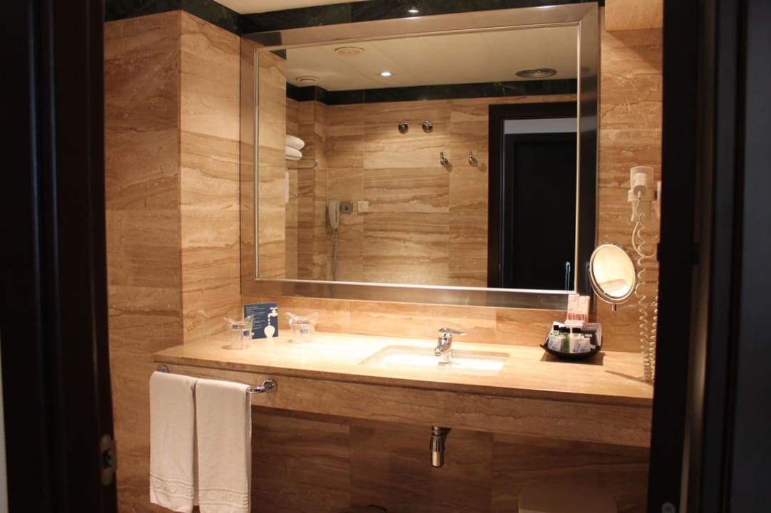 Badezimmer Hotel H10 Universitat