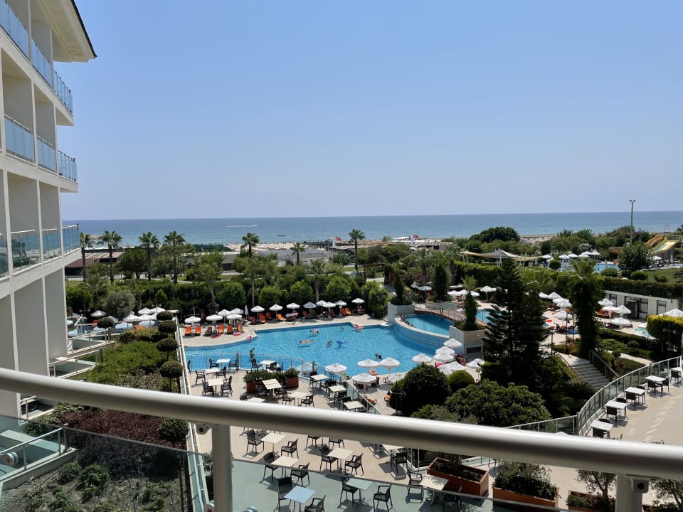 Ausblick Commodore Elite Suites & Spa - Adults only