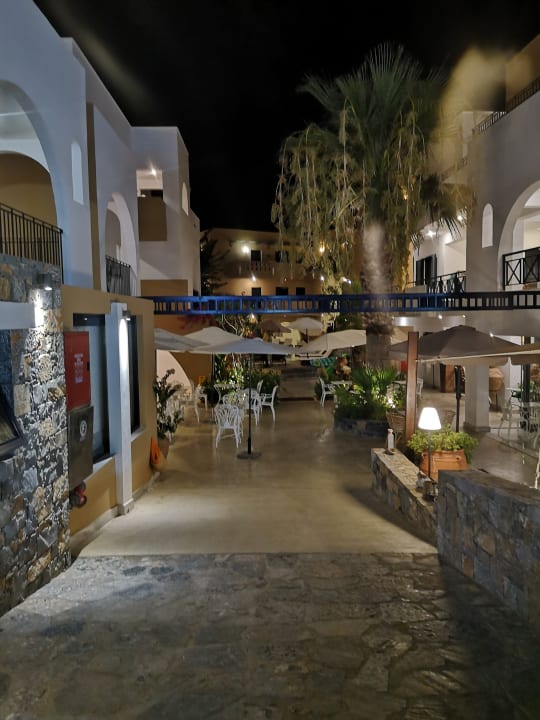 Außenansicht Nami Hotel & Suites