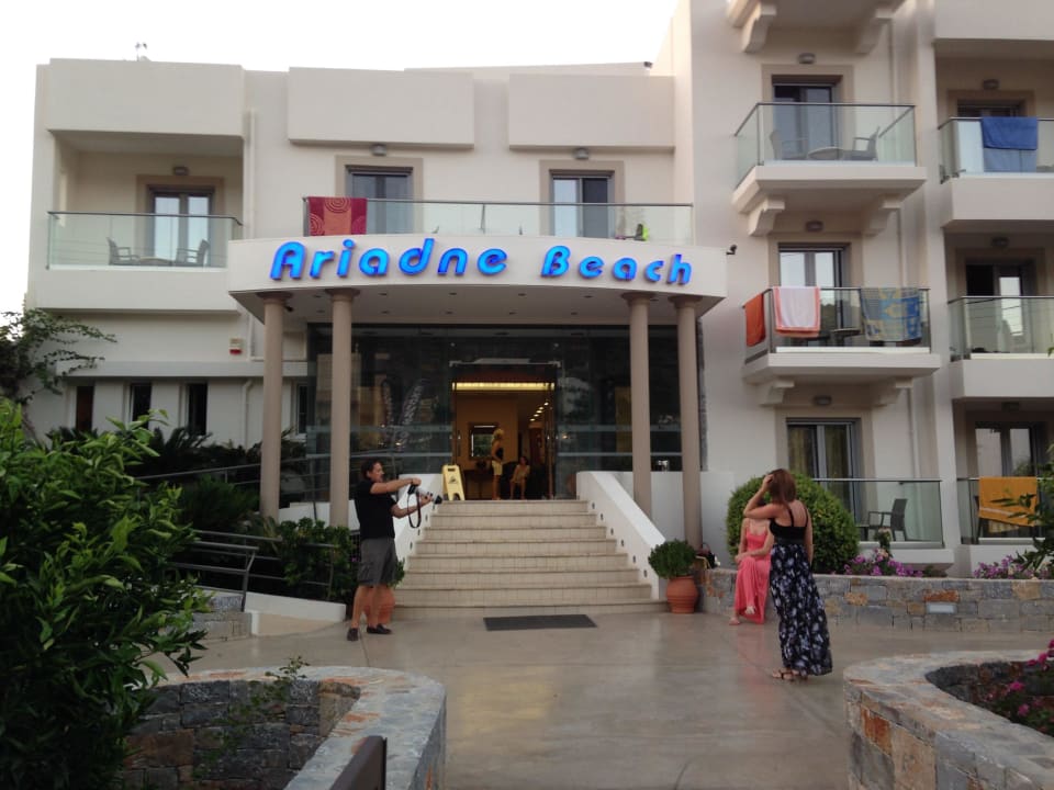 Hotelaussenansicht Hotel Ariadne Beach