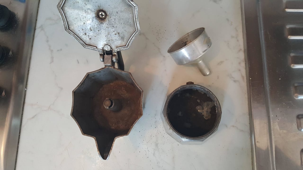 Das lädt zum Kaffe machen ein?? Residence Hotel La Taverna