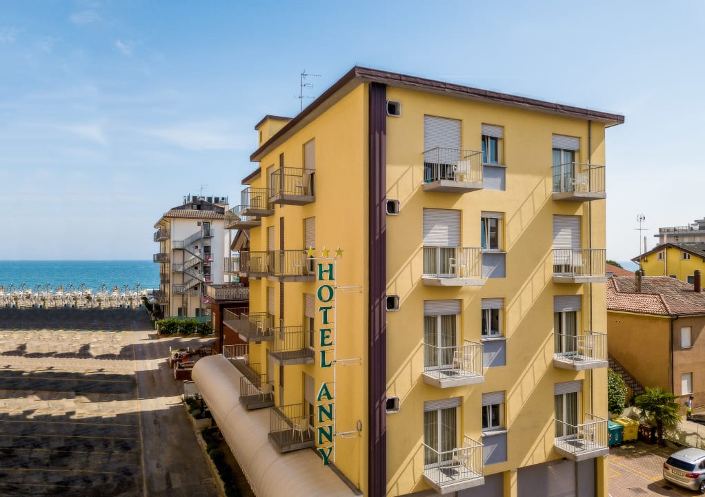 Außenansicht Hotel Anny