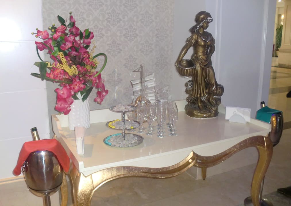 Eingang zum Restaurant Dobedan Exclusive Hotel And Spa