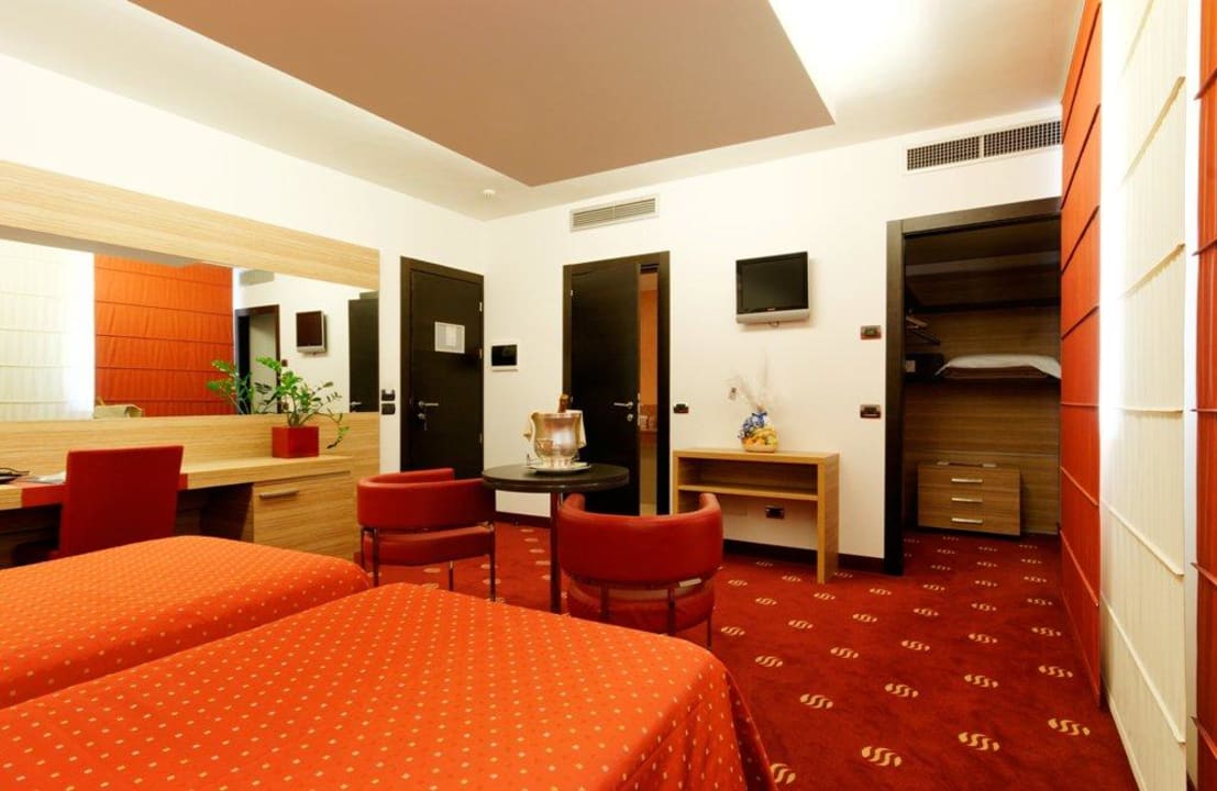 Camera Hotel Raffaello Modena