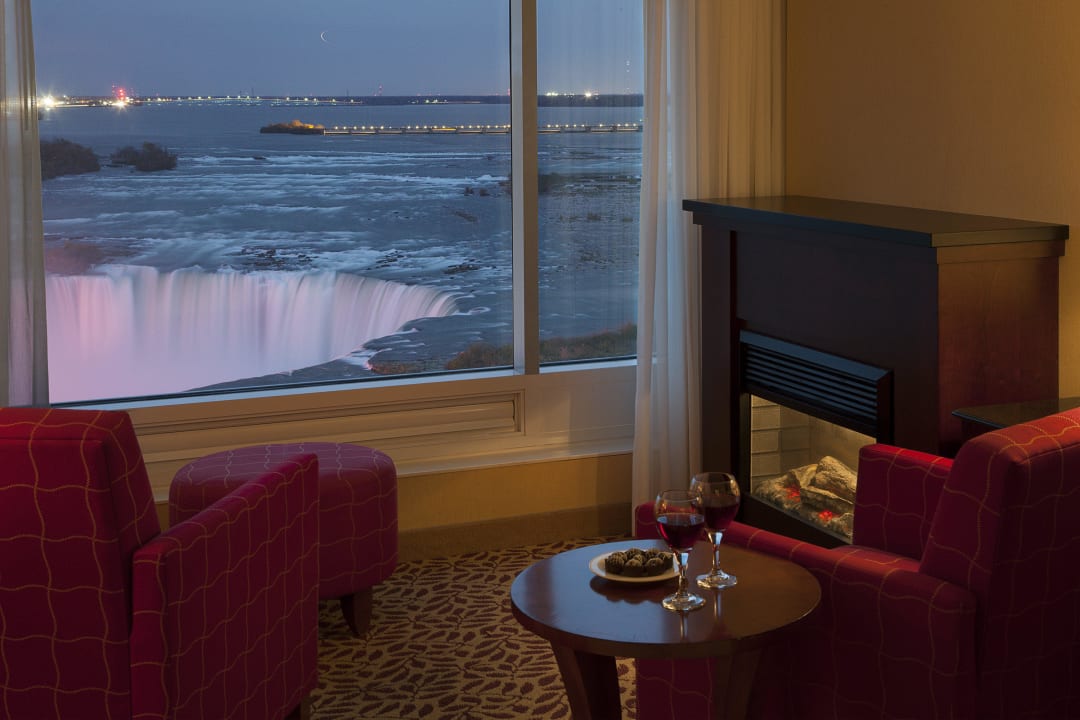 Fireplace Marriott Niagara Falls Fallsview Hotel & Spa