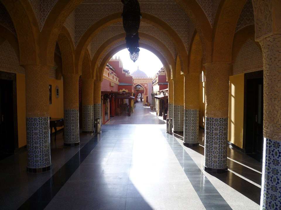 Hauptstraße der Hotelanlage Pickalbatros Alf Leila Wa Leila Resort - Neverland Hurghada