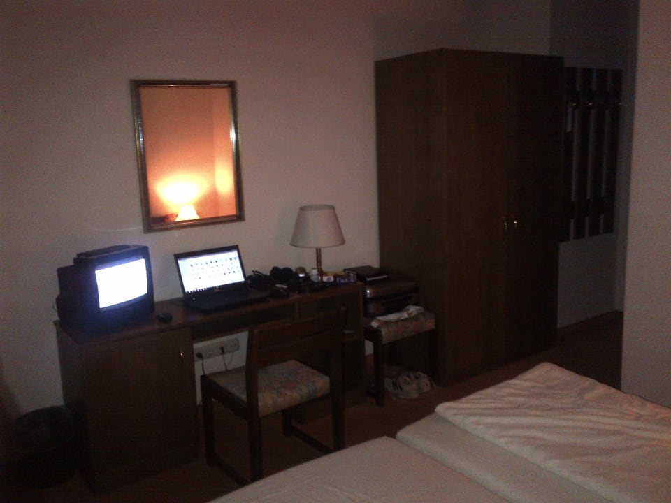 Sehr geräumiges Zimmer Hotel Wittelsbacher Hof