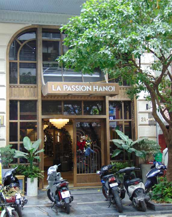 Außenansicht La Passion Hanoi Hotel & Spa