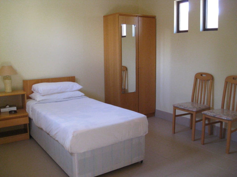 Emirates Suite - Staff Bedroom Al Maha, A Luxury Collection Desert Resort & Spa