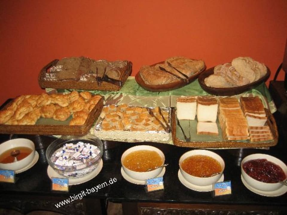 Frühstück The Fair House Beach Resort