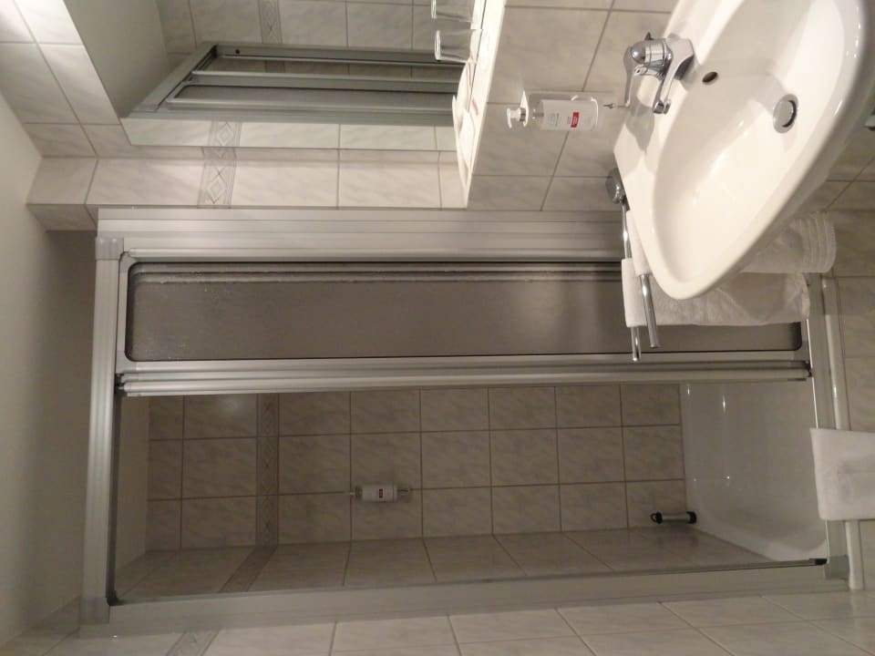 Badezimmer  Hotel Goldener Adler