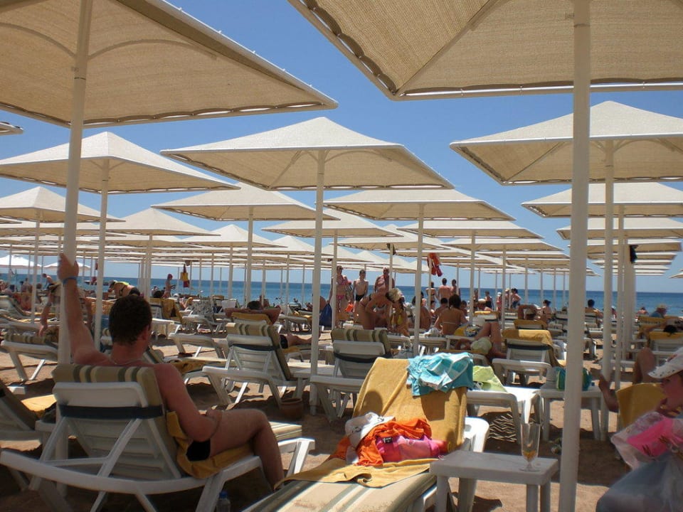 Liegensituation am Strand Aydinbey Kings Palace & Spa