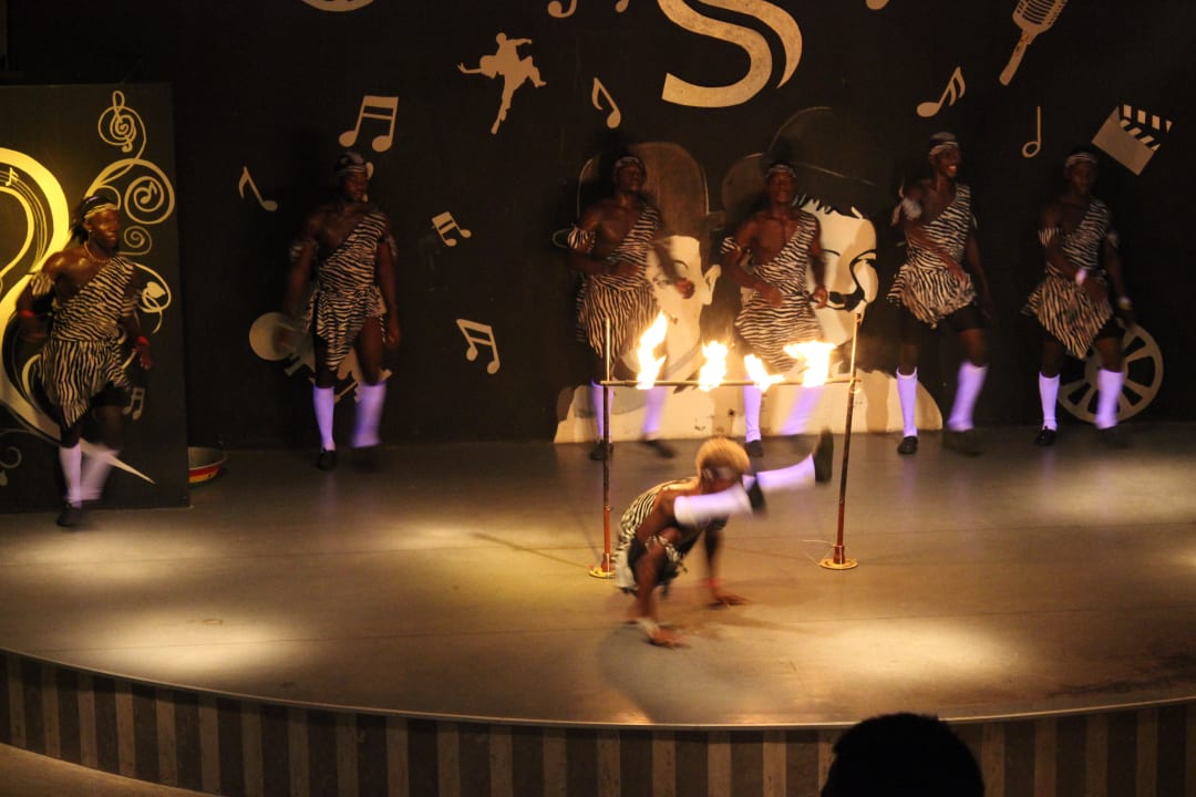 Acrobatic Show Saphir Resort & Spa