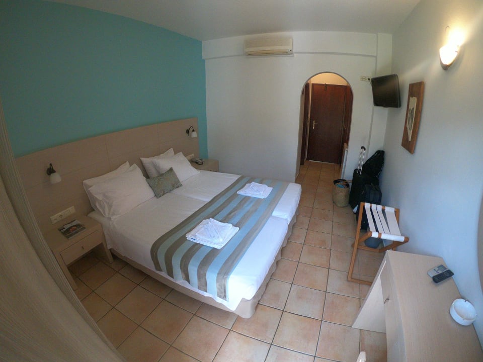 Zimmer Alianthos Garden Hotel
