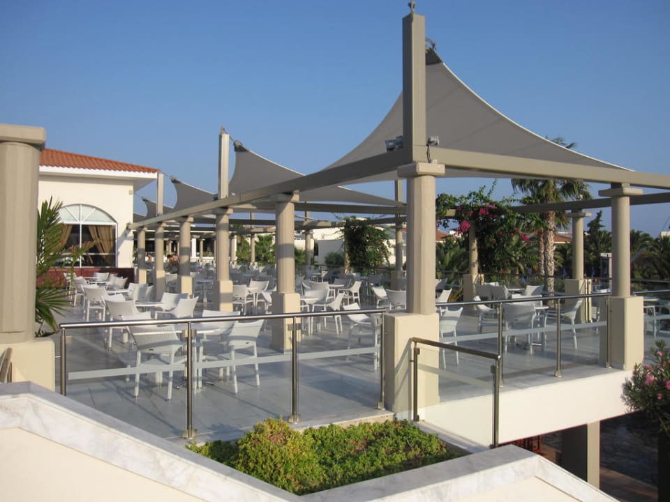 Barbereich im Haupthaus Kipriotis Village Resort