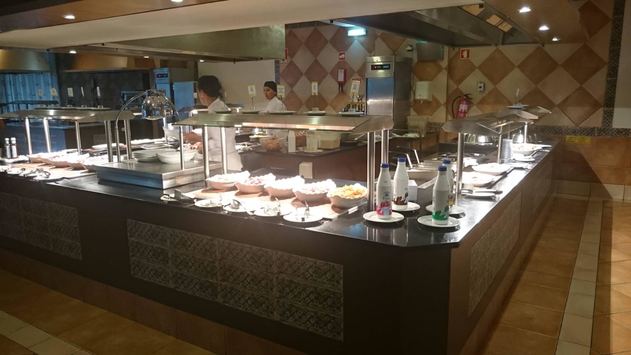 Warmes Buffet  3HB Guaraná - All Inclusive