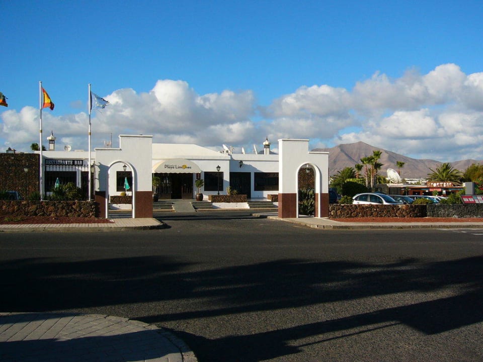 Frontansicht Bungalows Playa Limones