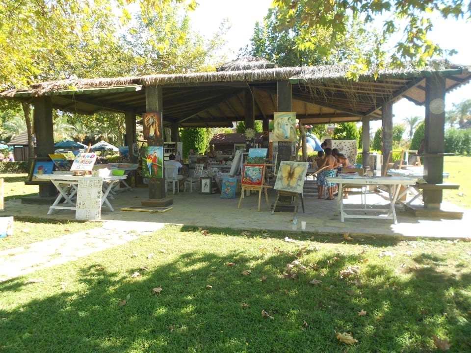 Hoteleigenes Kunststudio... IC Hotels Green Palace