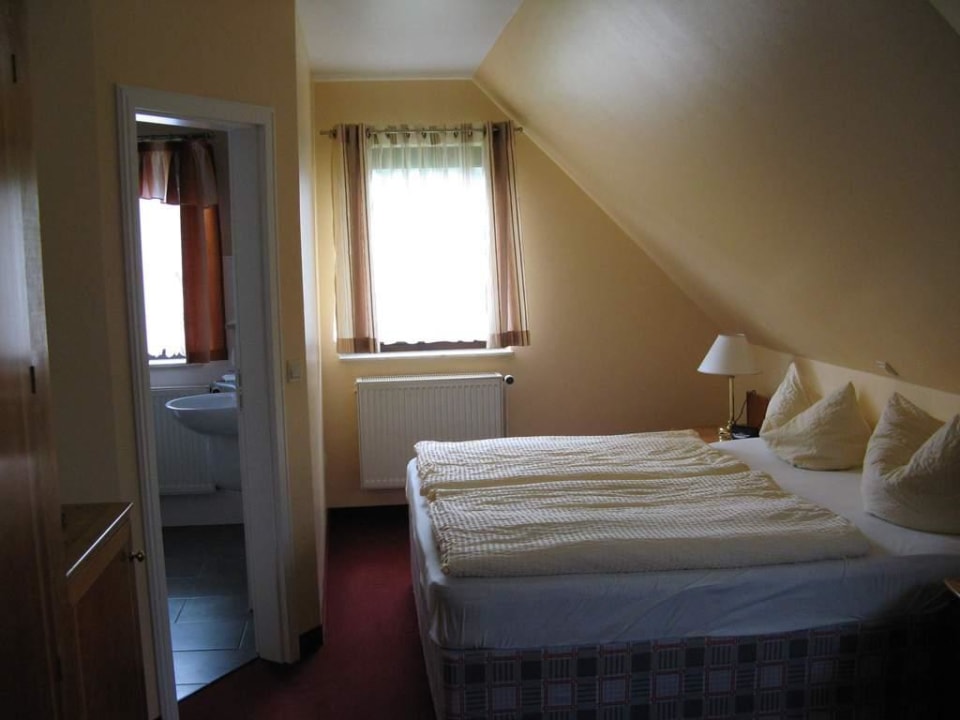 Doppelzimmer im Obergeschoß Landhotel Schorssow