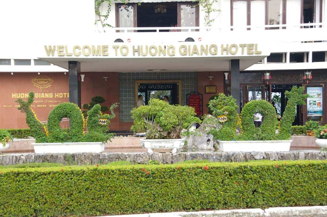 Hotel Eingangsbereich  Hotel Huong Giang