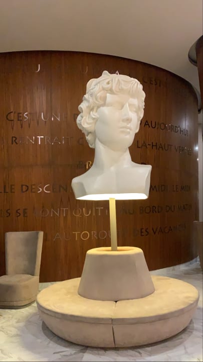 Lobby Side Star Elegance