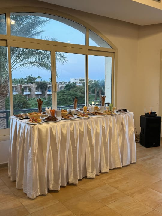 Gastro Brayka Bay Resort